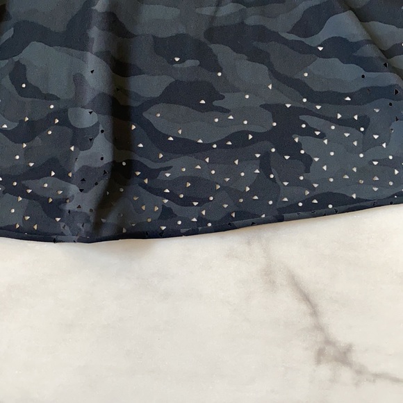 Lululemon Quick Pace Short Sleeve Camo - Picture 6 of 9